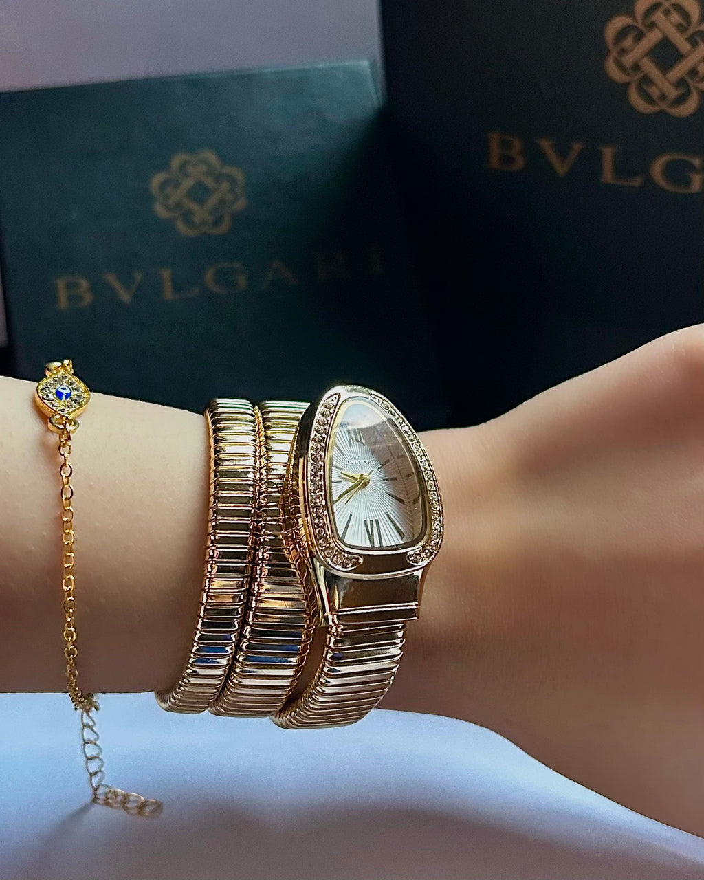 BVLGARI - Gold